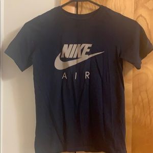 Black and gold Nike tee youth small